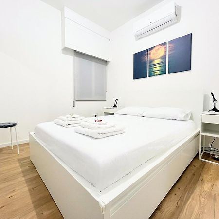 Modern Apartment Near Mckenzie Beach Larnaka Exterior foto