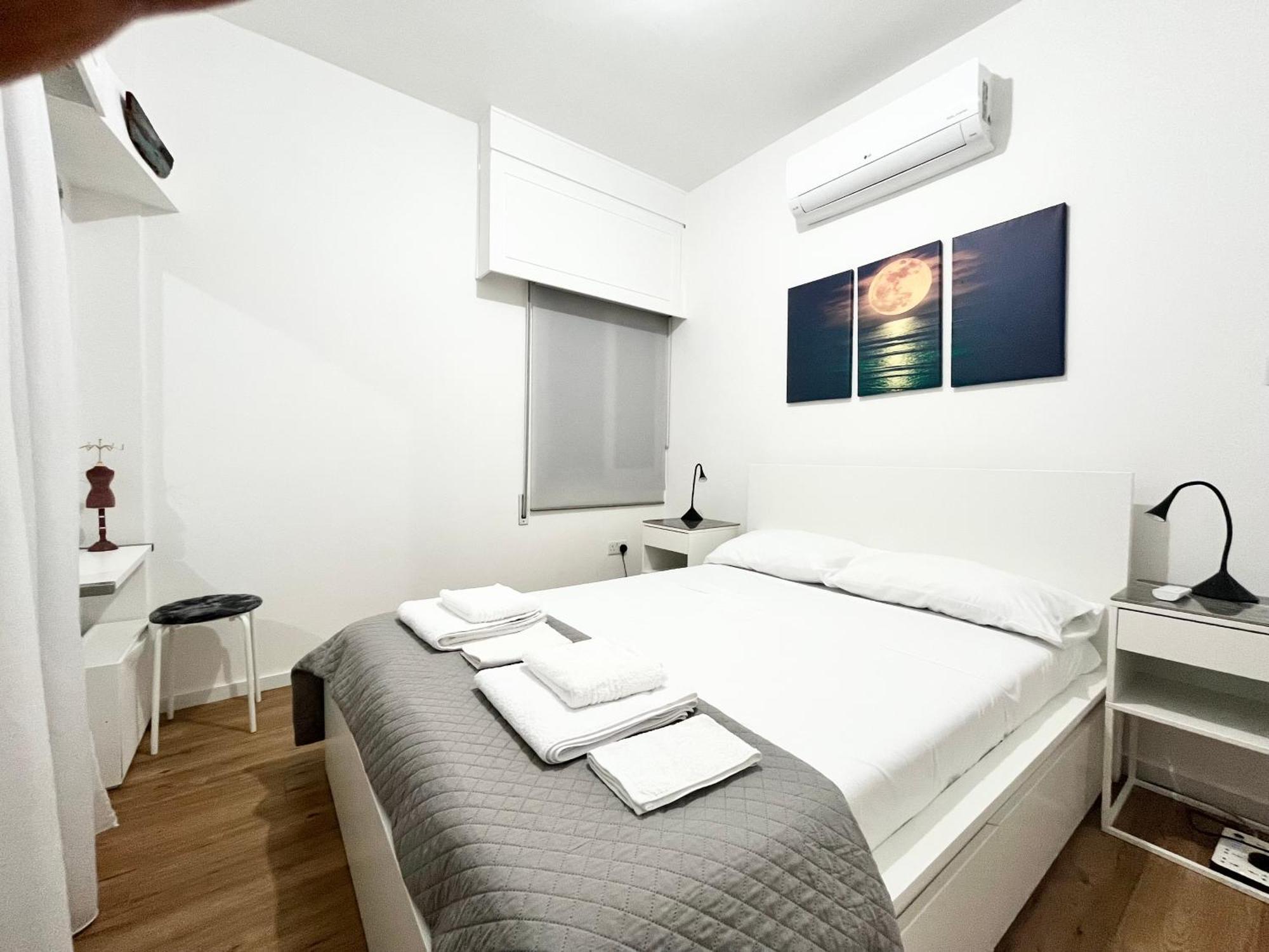 Modern Apartment Near Mckenzie Beach Larnaka Exterior foto